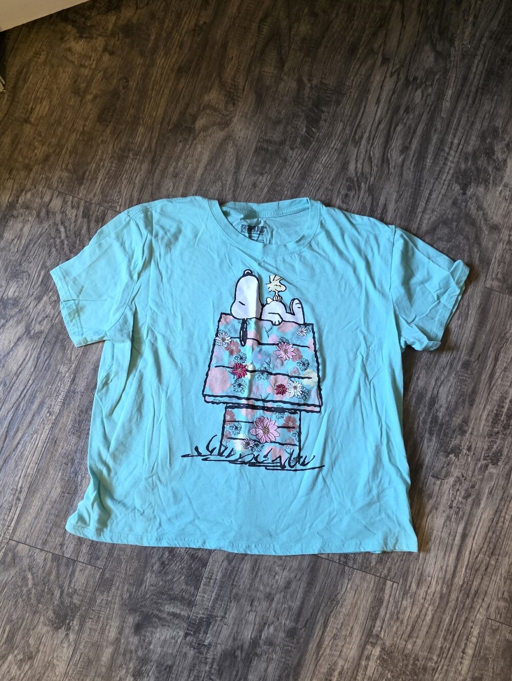Peanuts Tee with Snoopy & Floral Doghouse